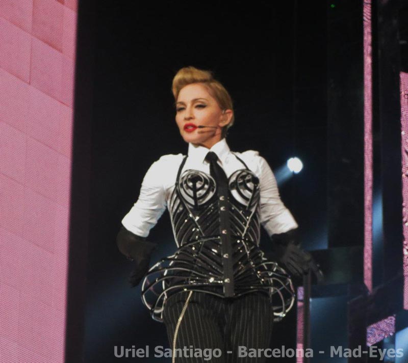 Madonna performs Vogue at the 2012 MDNA Tour