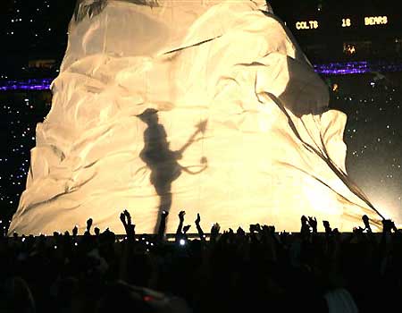 Prince performing at the Superbowl in 2007